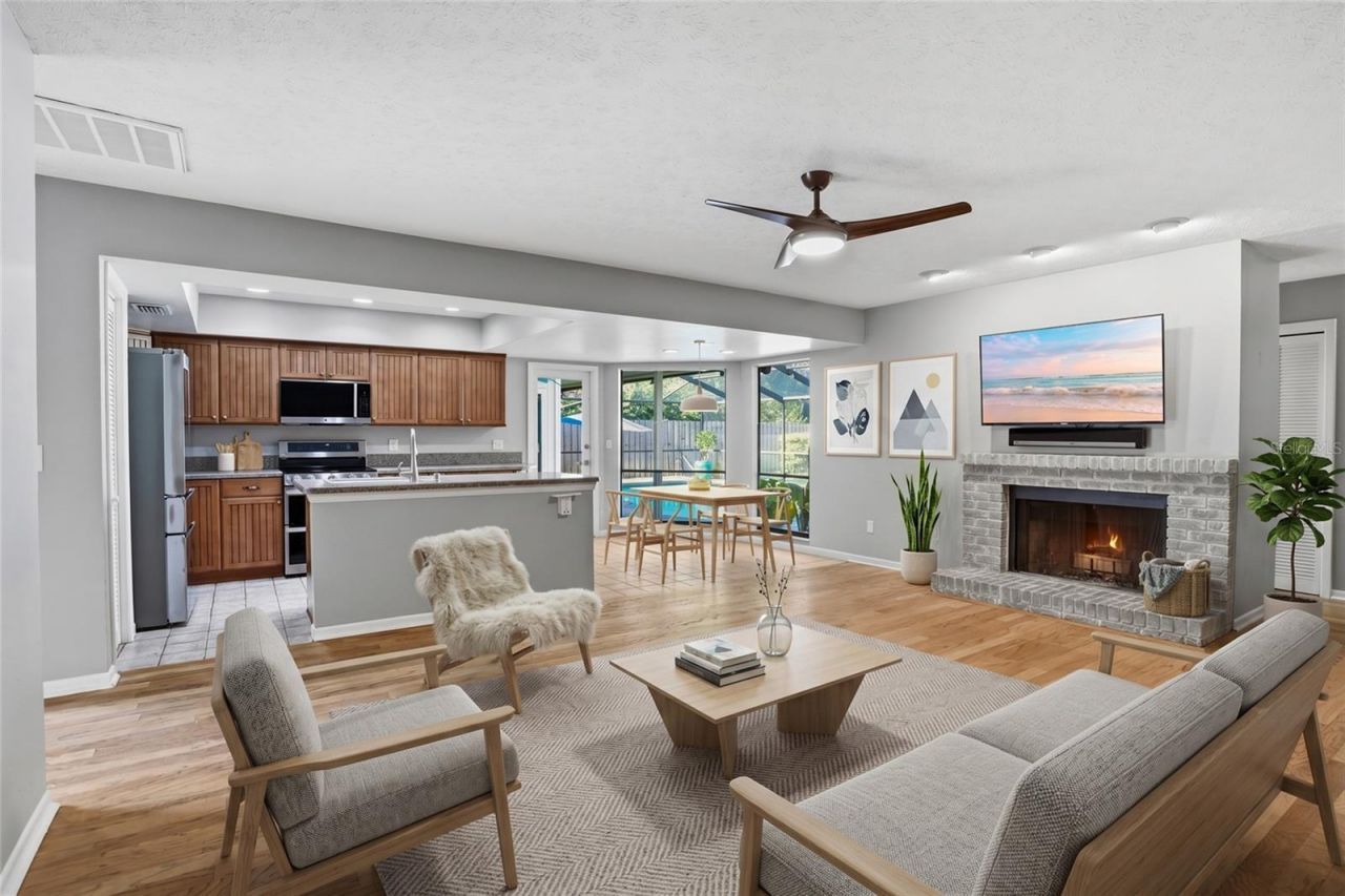 15908 Hampton Village Drive , Tampa, FL 33618 Photo