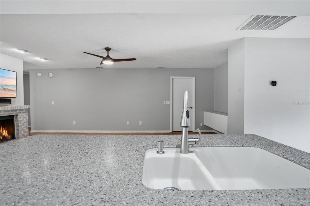 15908 Hampton Village Drive , Tampa, FL 33618 Photo