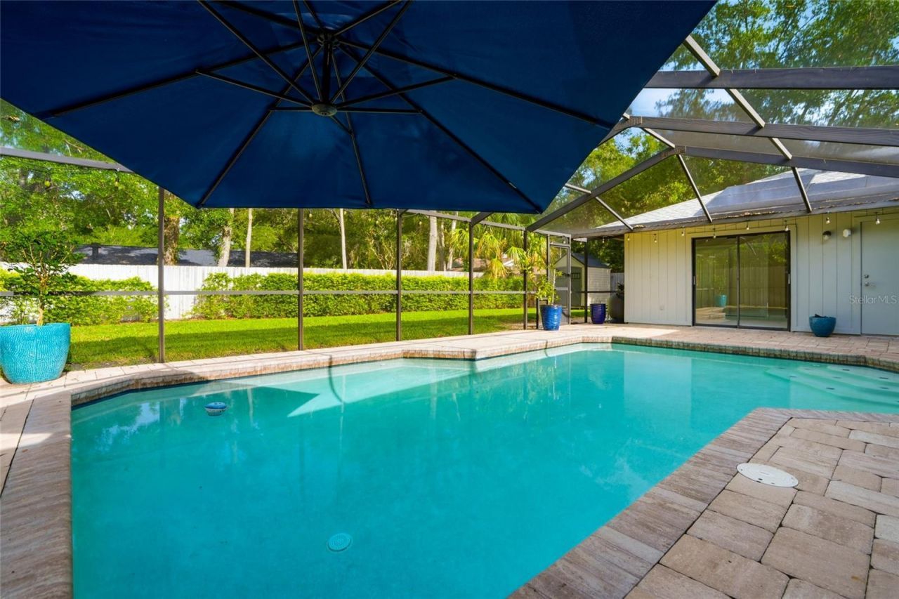 15908 Hampton Village Drive , Tampa, FL 33618 Photo