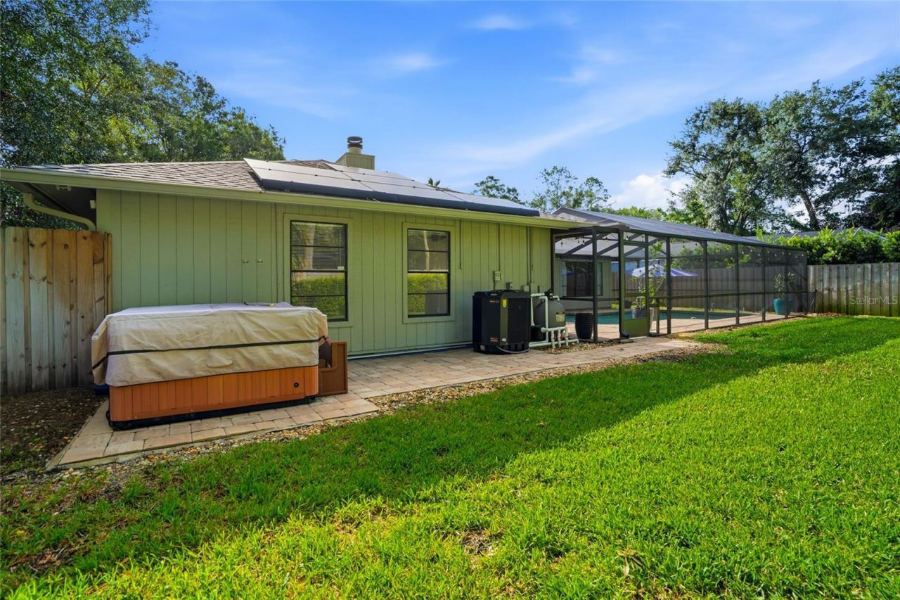 15908 Hampton Village Drive , Tampa, FL 33618 Photo