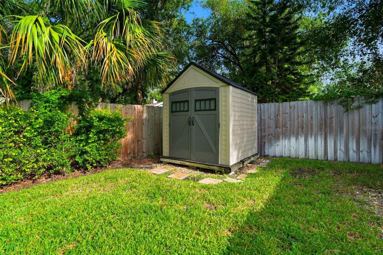 15908 Hampton Village Drive , Tampa, FL 33618 Photo