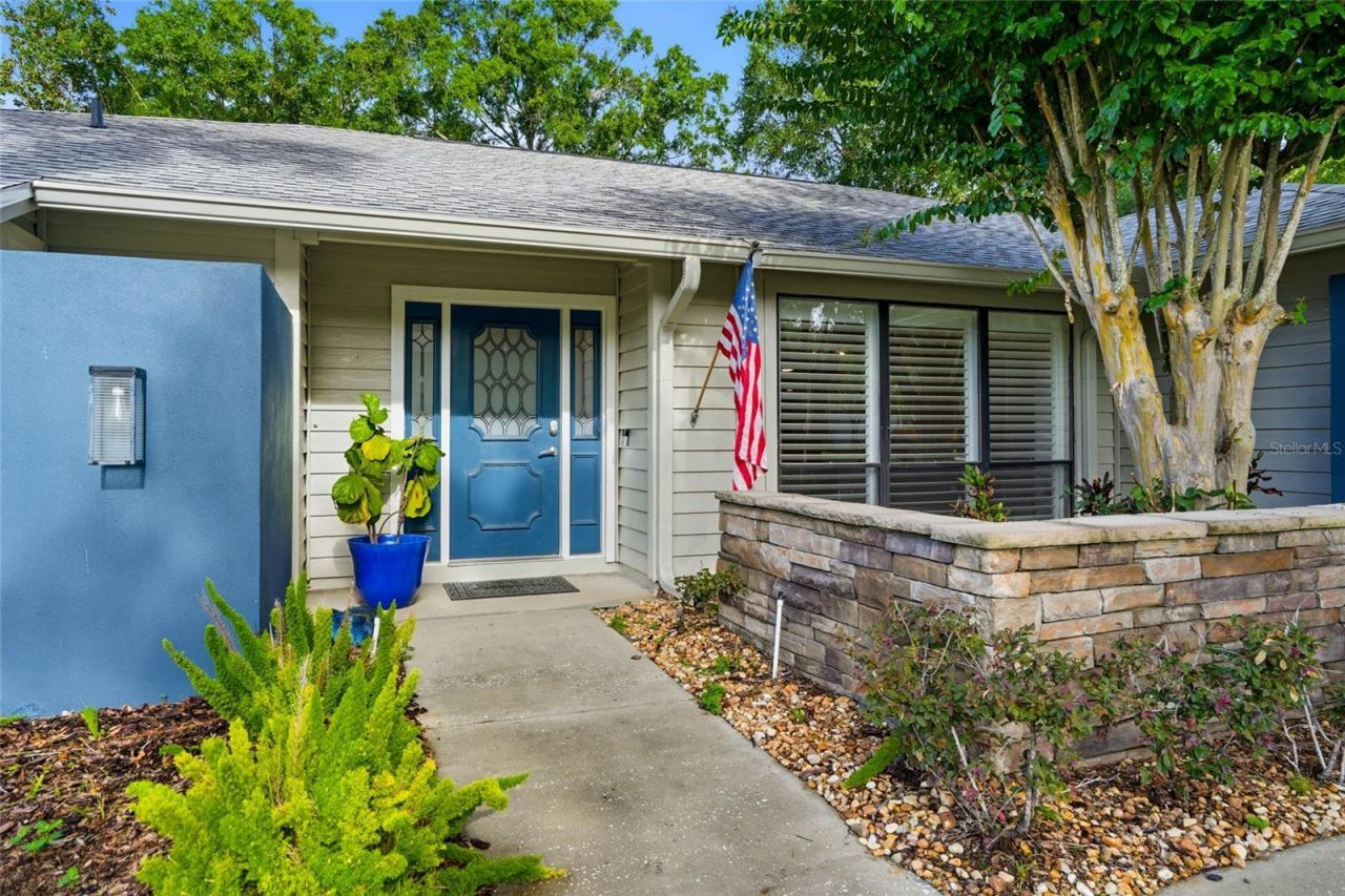 15908 Hampton Village Drive , Tampa, FL 33618 Photo