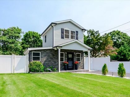 35 Rose Street  Hauppauge, NY 11788