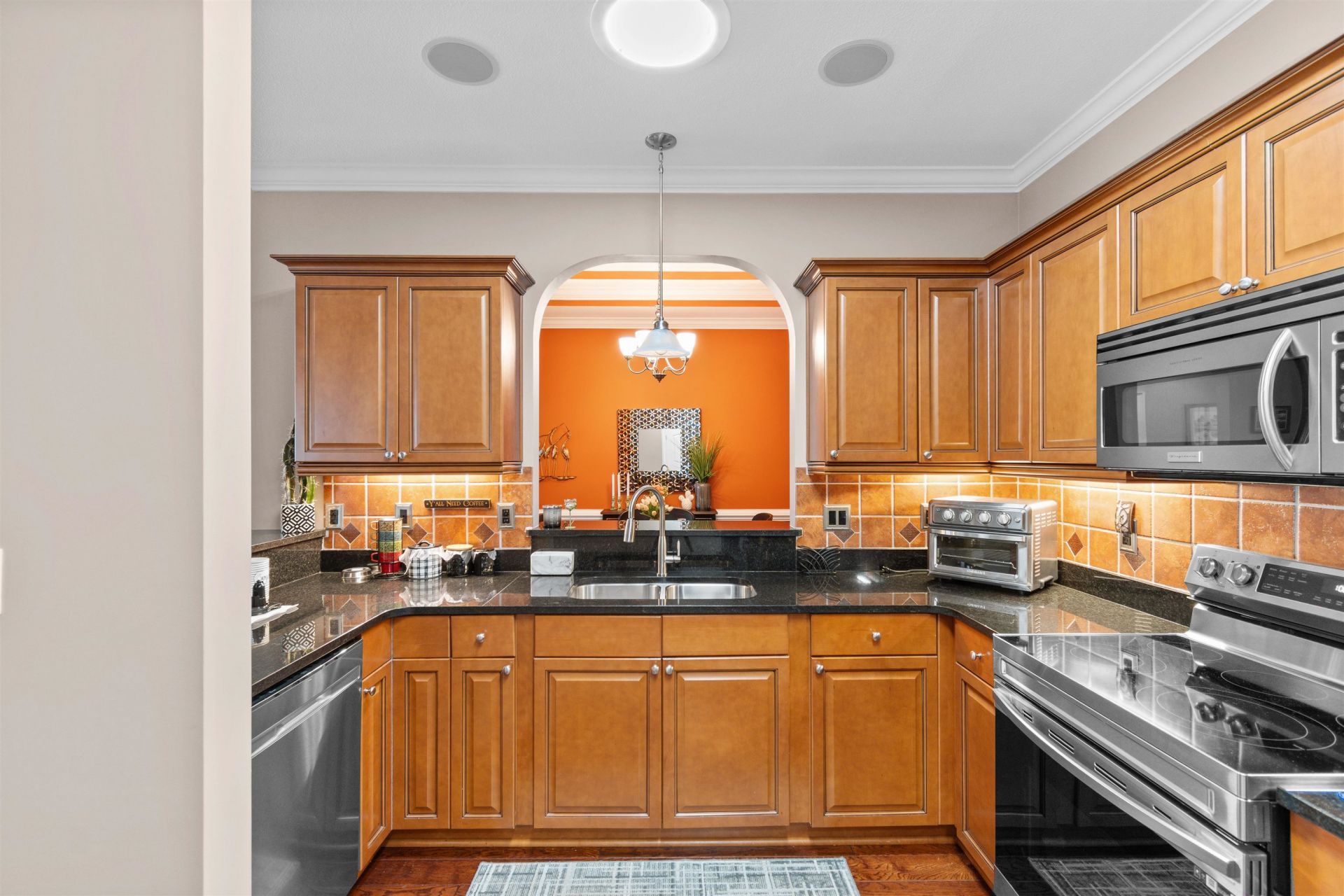 505 Norwich Ln. Photo 6