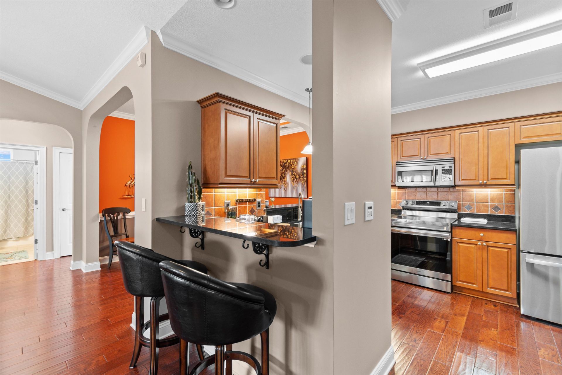 505 Norwich Ln. Photo 9