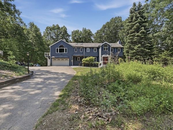 73 West Street, Pepperell, MA 01463
