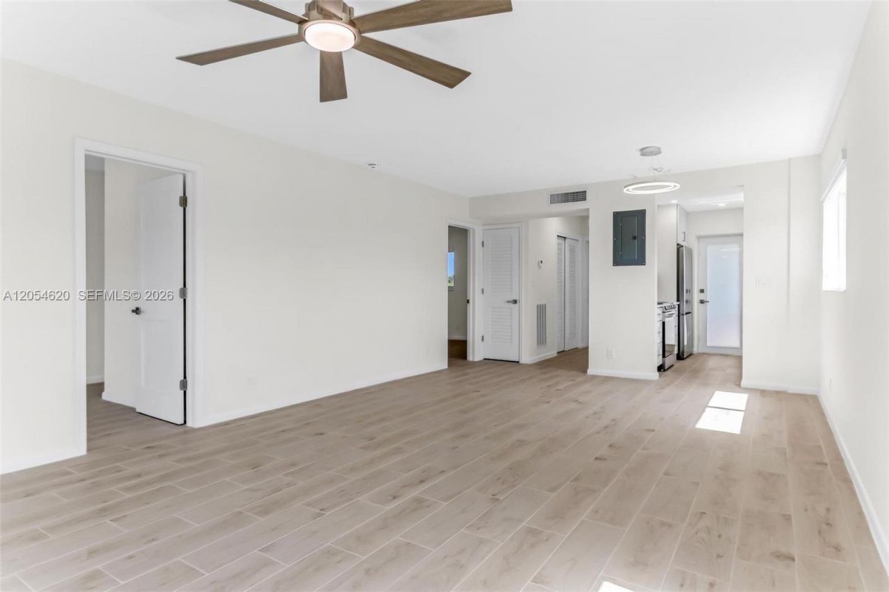 331 SW 8th St, Unit 3F, Boca Raton, FL 33432 Photo