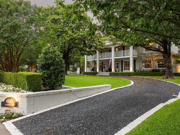 6671 Gaston Avenue, Dallas, TX 75214