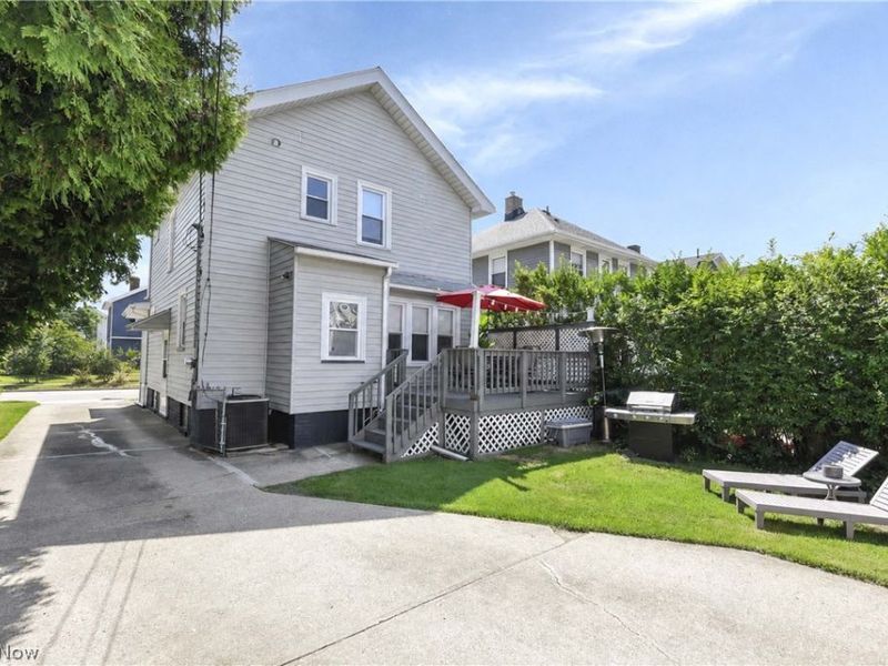2088 Elmwood Avenue, Lakewood, OH 44107 Photo 31