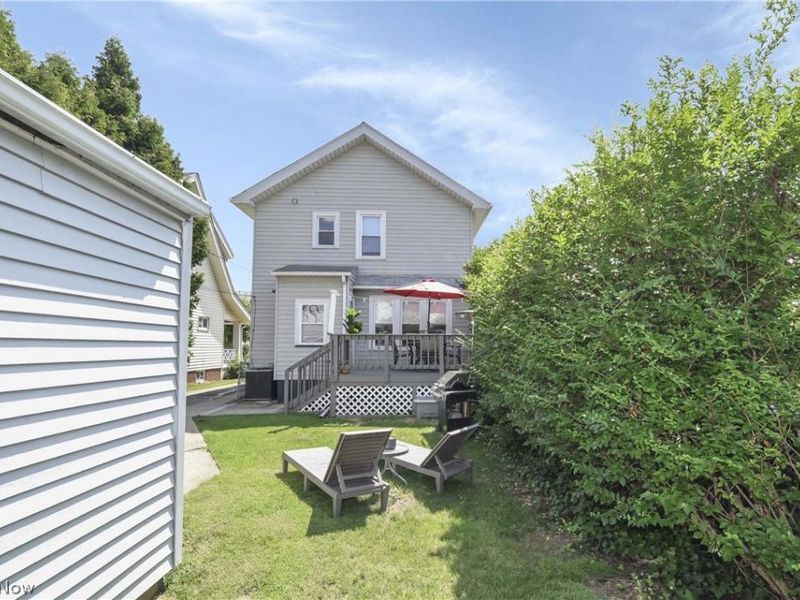 2088 Elmwood Avenue, Lakewood, OH 44107 Photo 32