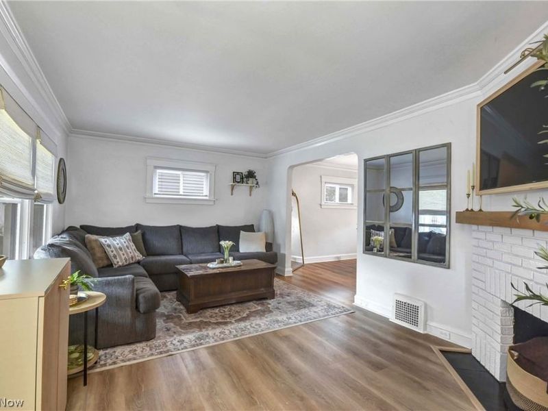 2088 Elmwood Avenue, Lakewood, OH 44107 Photo 8