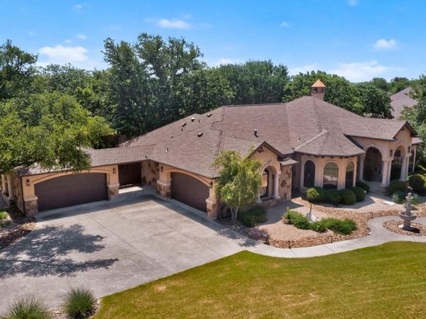 116 Roble Roja DR, Georgetown, TX 78633