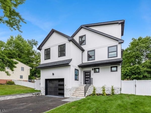 191 Washington Pl, Teaneck, NJ 07666