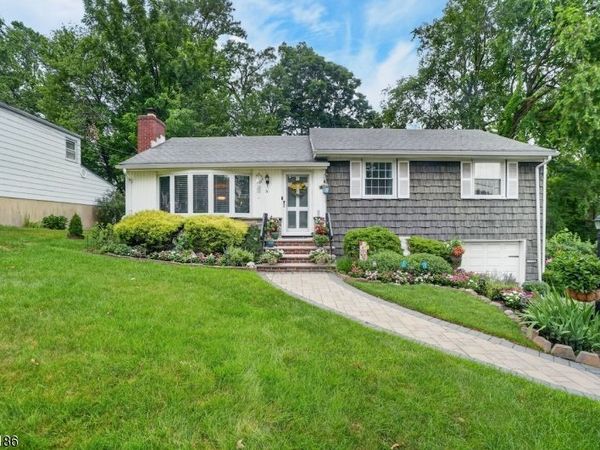 72 Lyons Pl, Springfield, NJ 07081
