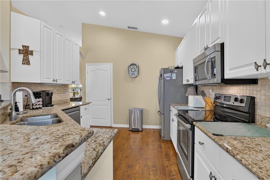 15289 Laguna Hills Dr , Fort Myers, FL 33908 Photo