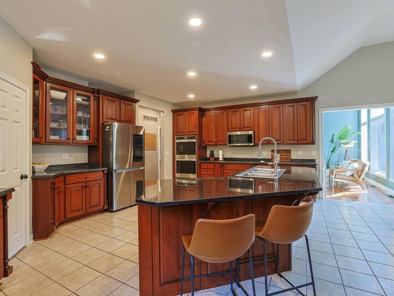 631 Polo Woods Drive, Union Twp, OH 45244 Photo 15
