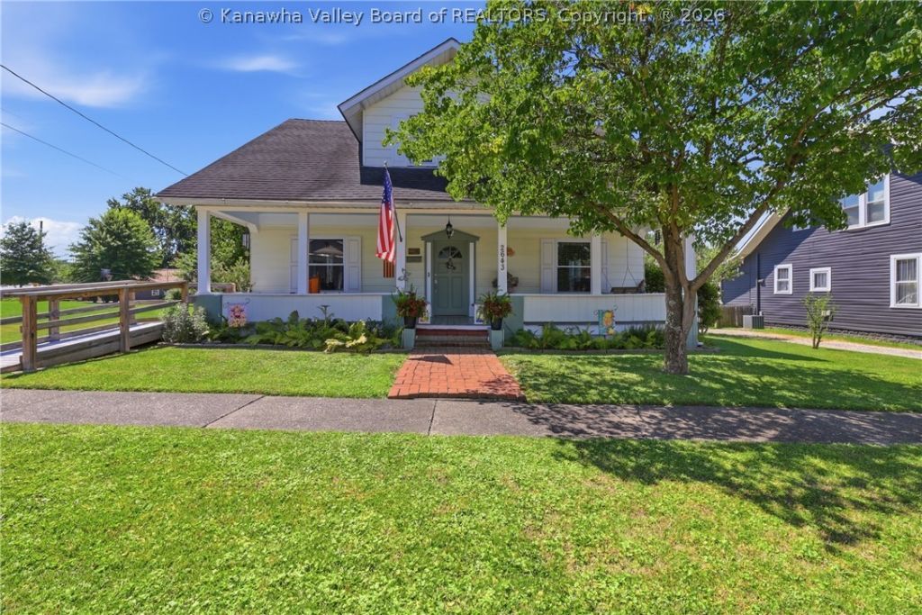 2643 Virginia Avenue, Hurricane, WV 25526 Main Photo