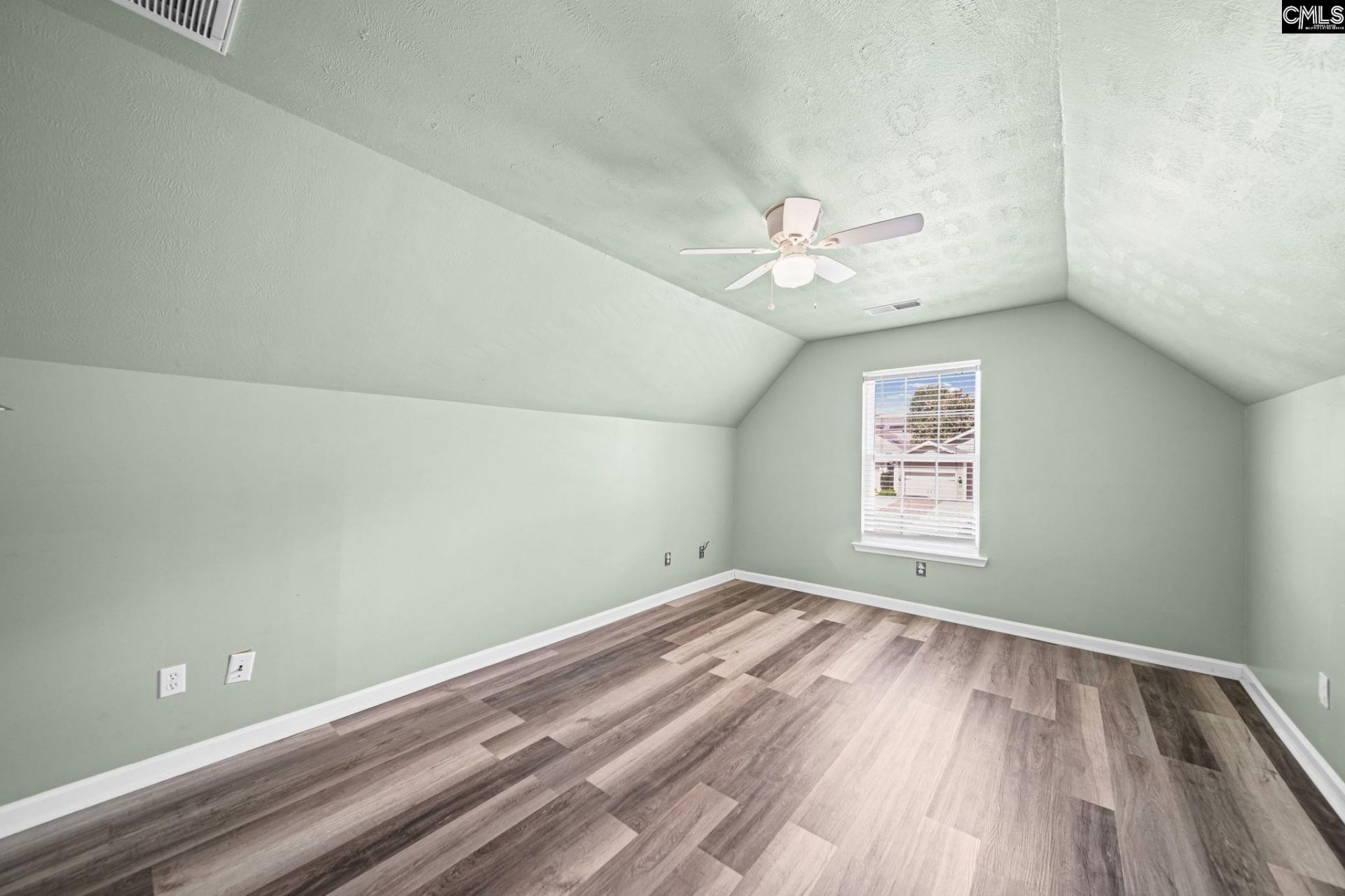 231 Cinnamon Hills Lane Photo 32