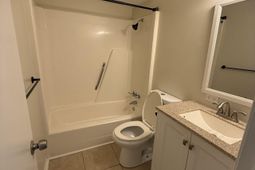 411 Cambridge Circle photo 4