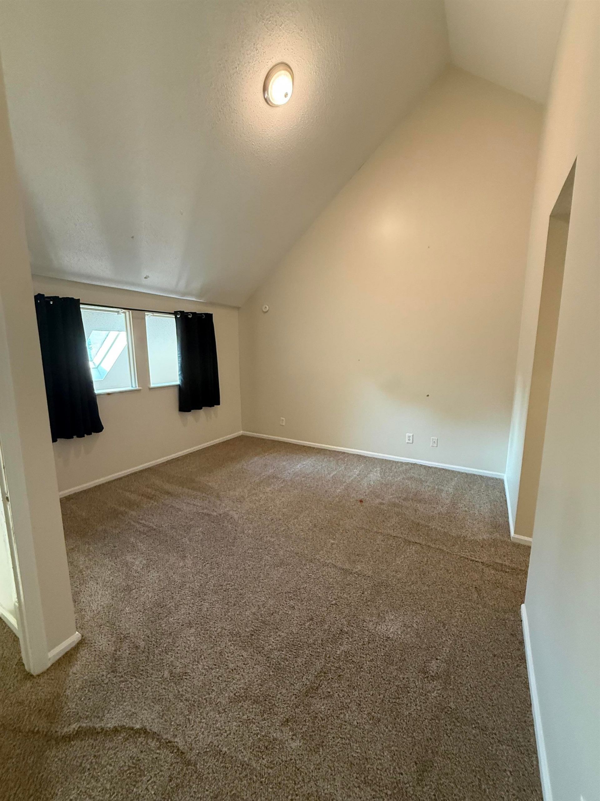 411 Cambridge Circle Photo 8