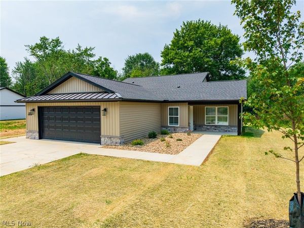 1895 Candell Avenue SW, Massillon, OH 44646