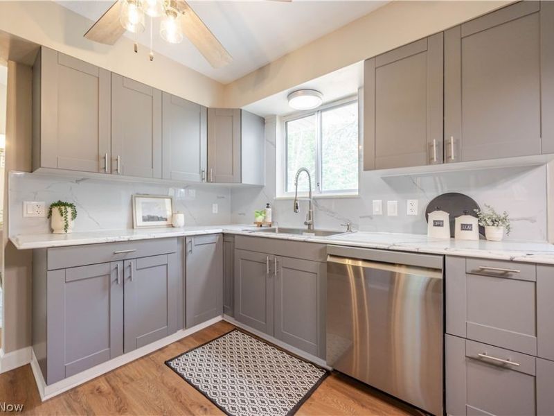 37430 Hunters Ridge Road , Solon, OH 44139 Photo 10