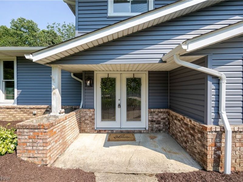 37430 Hunters Ridge Road , Solon, OH 44139 Photo 2
