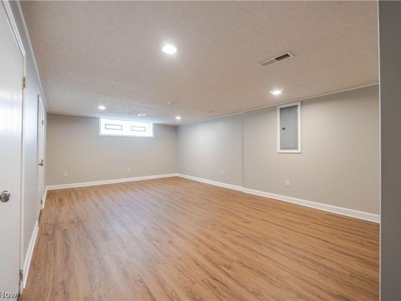 37430 Hunters Ridge Road , Solon, OH 44139 Photo 36