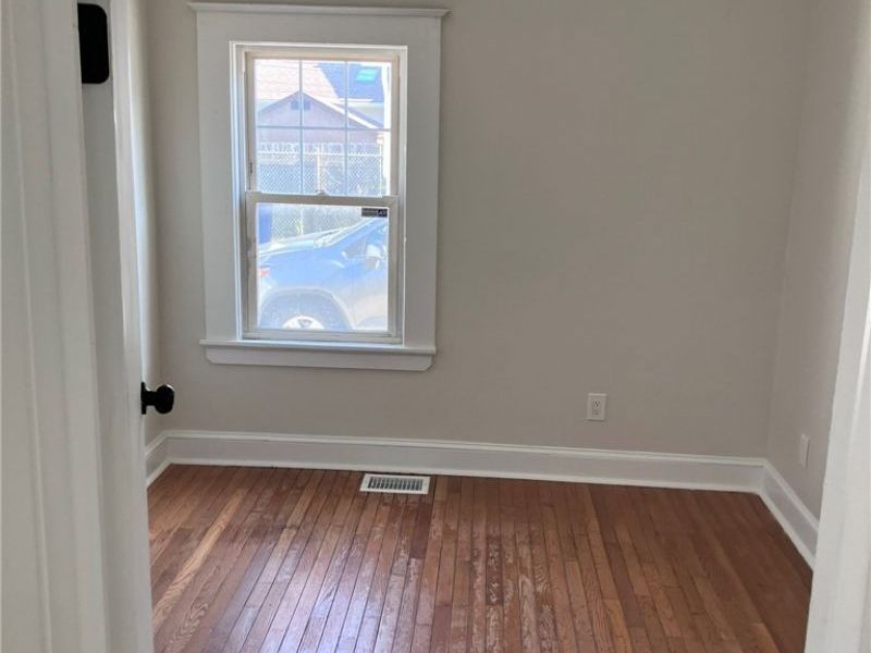 1244 W 69th Street , Cleveland, OH 44102 Photo 5