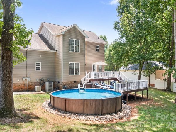 142 Valley Glen Drive , Troutman, NC 28166