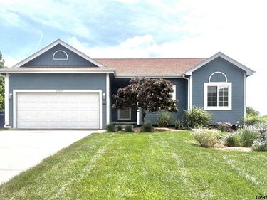 10707 S 29th Street, Bellevue, NE 68123