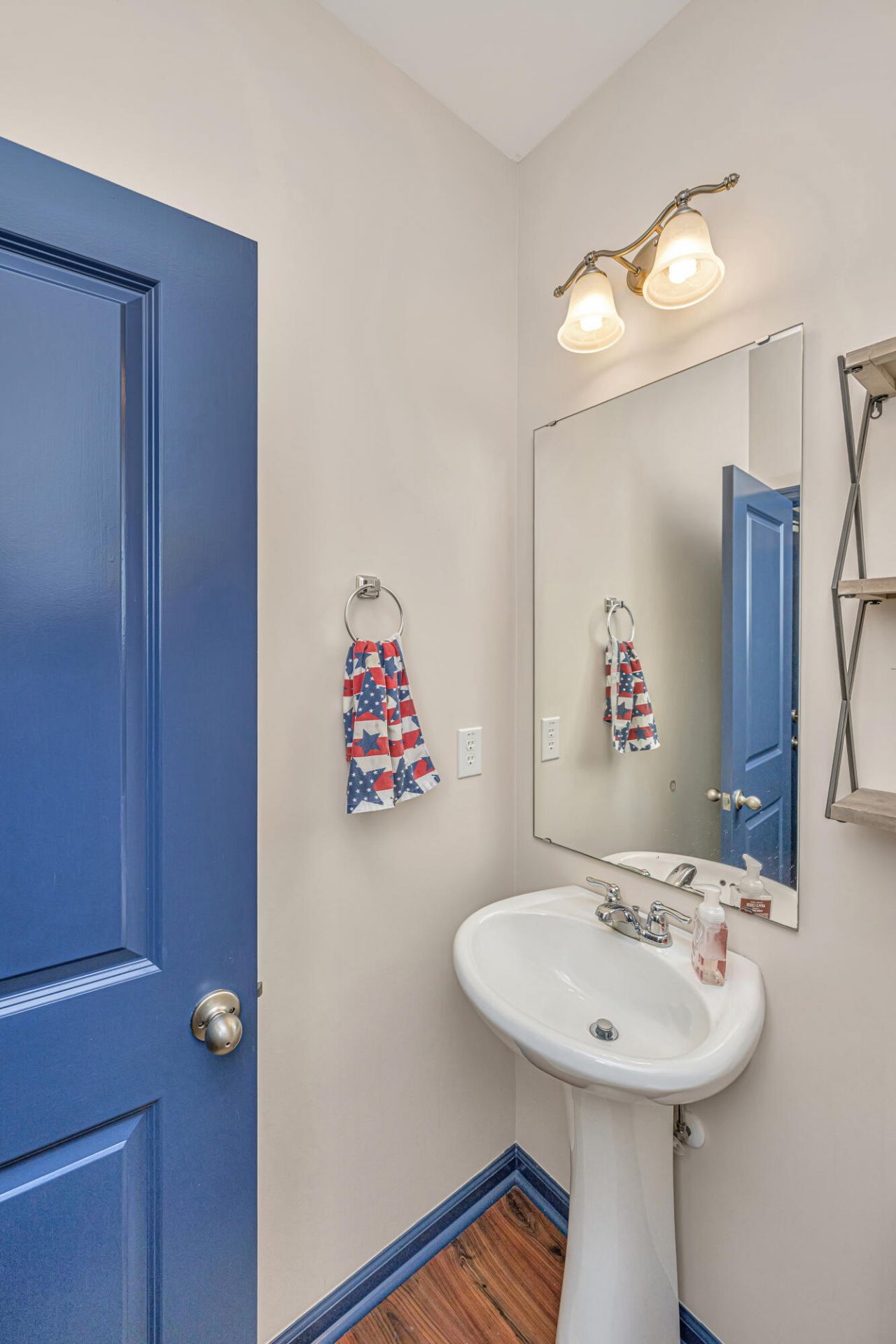 1574 Bluewater Way Photo 8