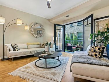 370 Marshall Avenue, Unit 102, Saint Paul, MN 55102