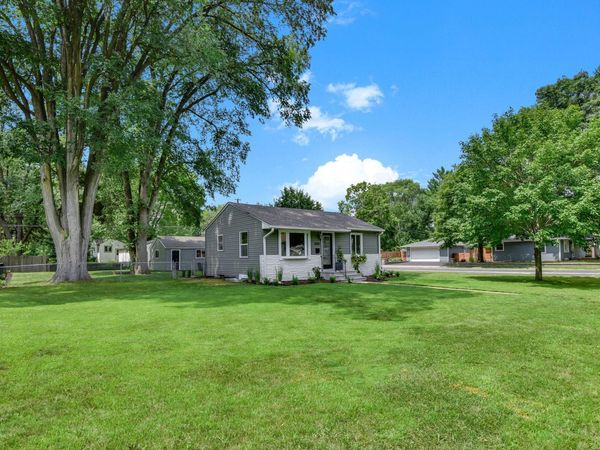 8200 Clinton Avenue S, Bloomington, MN 55420