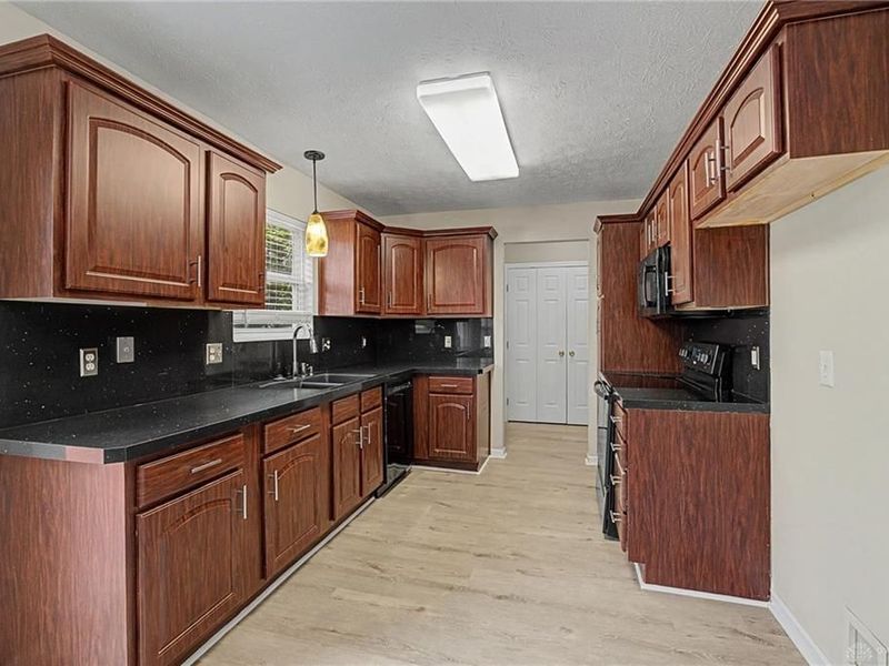 4047 Loyala Chase Lane, Dayton, OH 45424 Photo 15