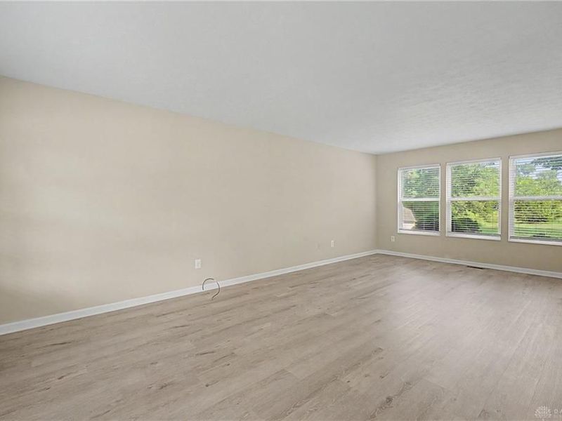 4047 Loyala Chase Lane, Dayton, OH 45424 Photo 6