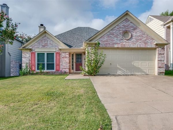 820 Wyndham Place, Arlington, TX 76017