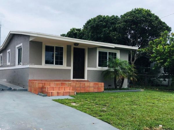 6424 Meade St , Hollywood, FL 33024