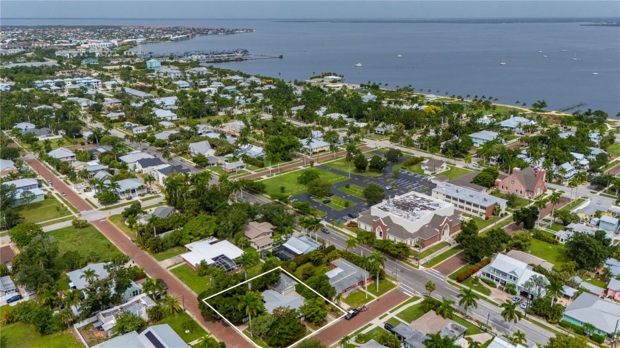 311 Gill Street, Punta Gorda, FL 33950 Photo
