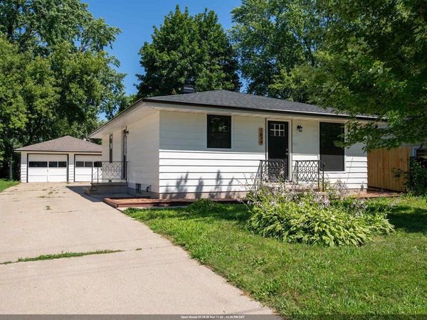 1634 BURDICK STREET, Oshkosh, WI 54901