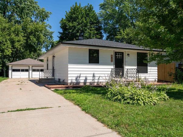1634 BURDICK STREET, Oshkosh, WI 54901