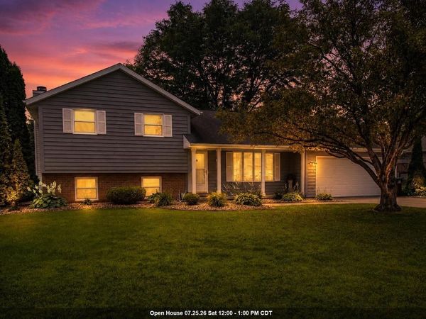 3123 W HIAWATHA DRIVE, Appleton, WI 54914