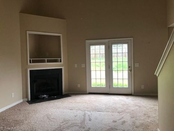 965 Peachtree Meadows Circle , Kernersville, NC 27284