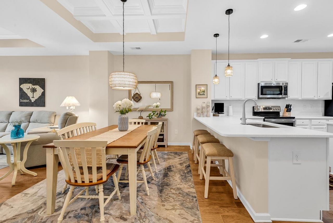 120 Queens Cove Place  Photo 17