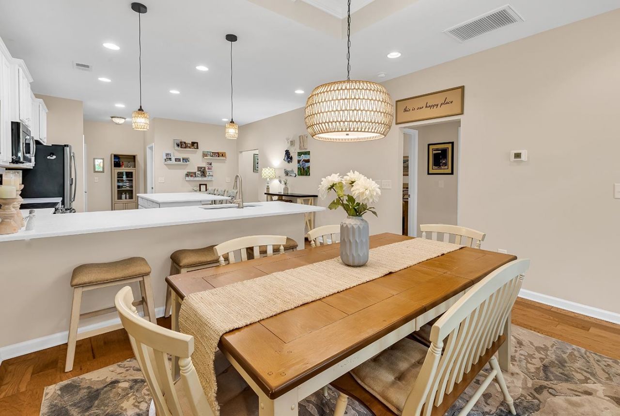 120 Queens Cove Place  Photo 19