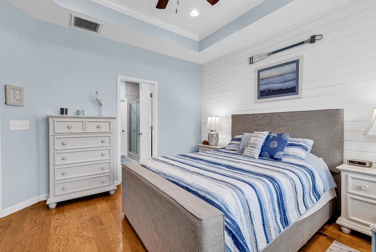120 Queens Cove Place  Photo 26