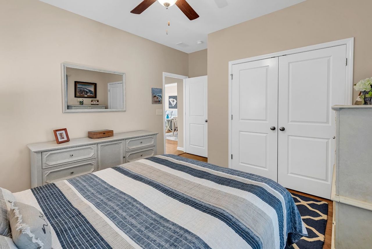120 Queens Cove Place  Photo 33