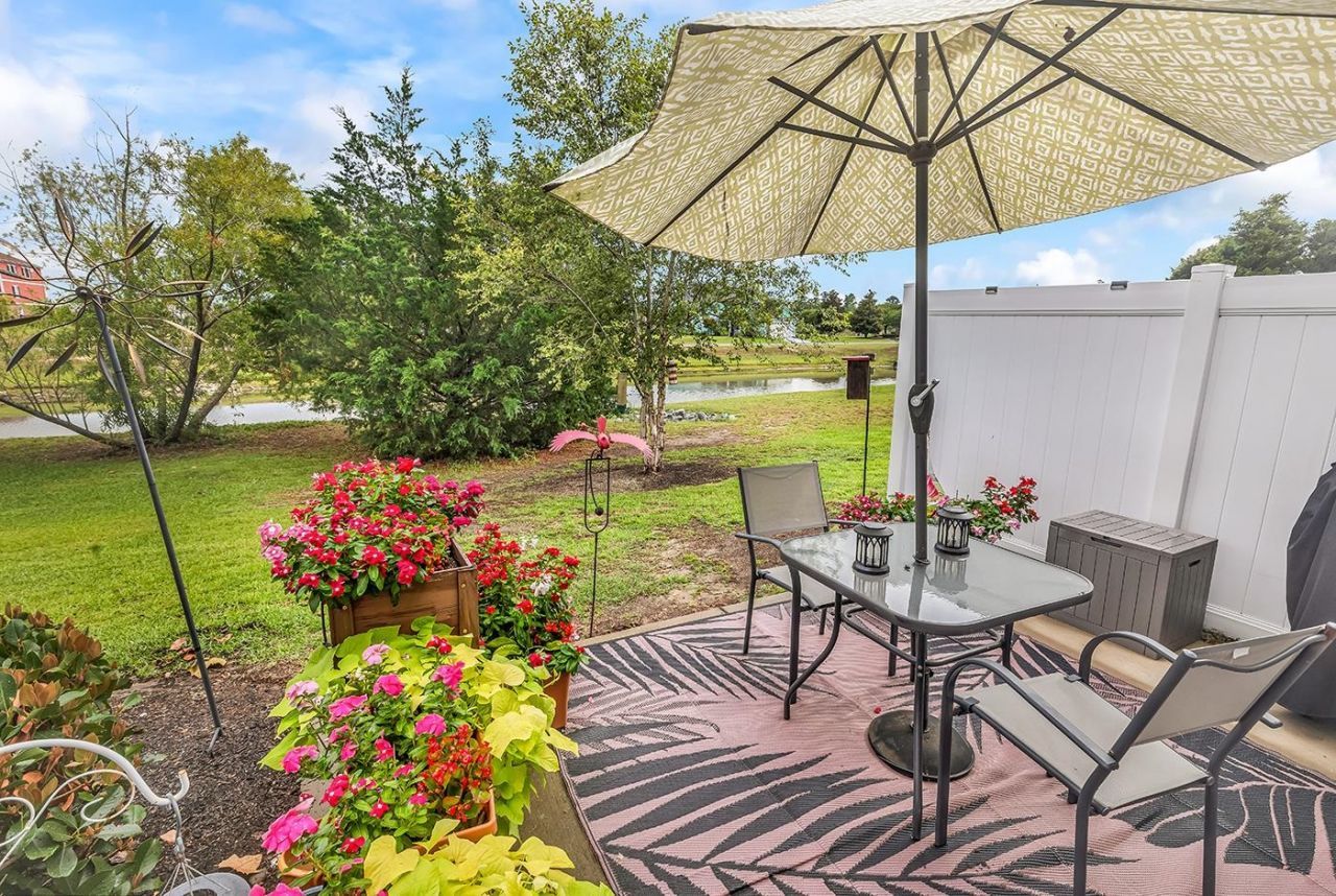 120 Queens Cove Place  Photo 38