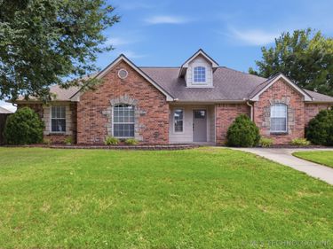 1116 N 117th Court S, Jenks, OK 74037
