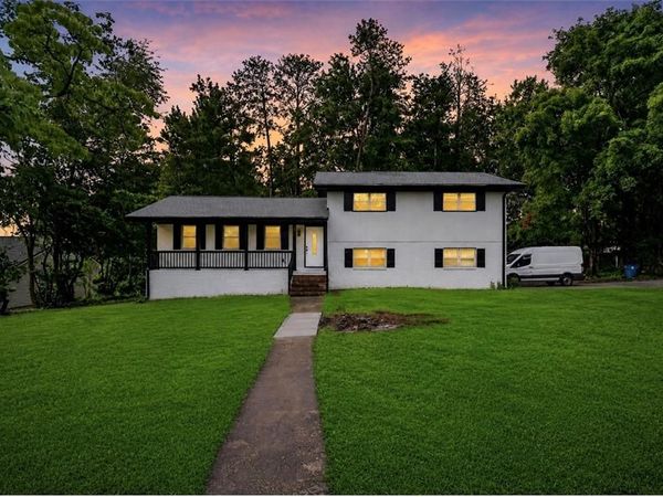 764 Trailwood Drive , Riverdale, GA 30274
